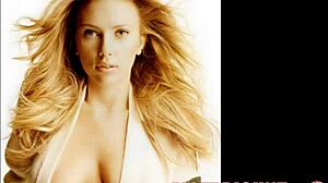 Frække kendis nøgenbilleder af Scarlett Johansson med store bryster og behåret fisse