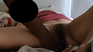 Casal brasileiro explora o prazer anal com Bailey